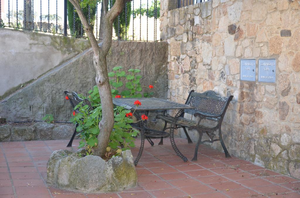 Apartamentos De Astroturismo La Canada Torrejon el Rubio Exterior photo